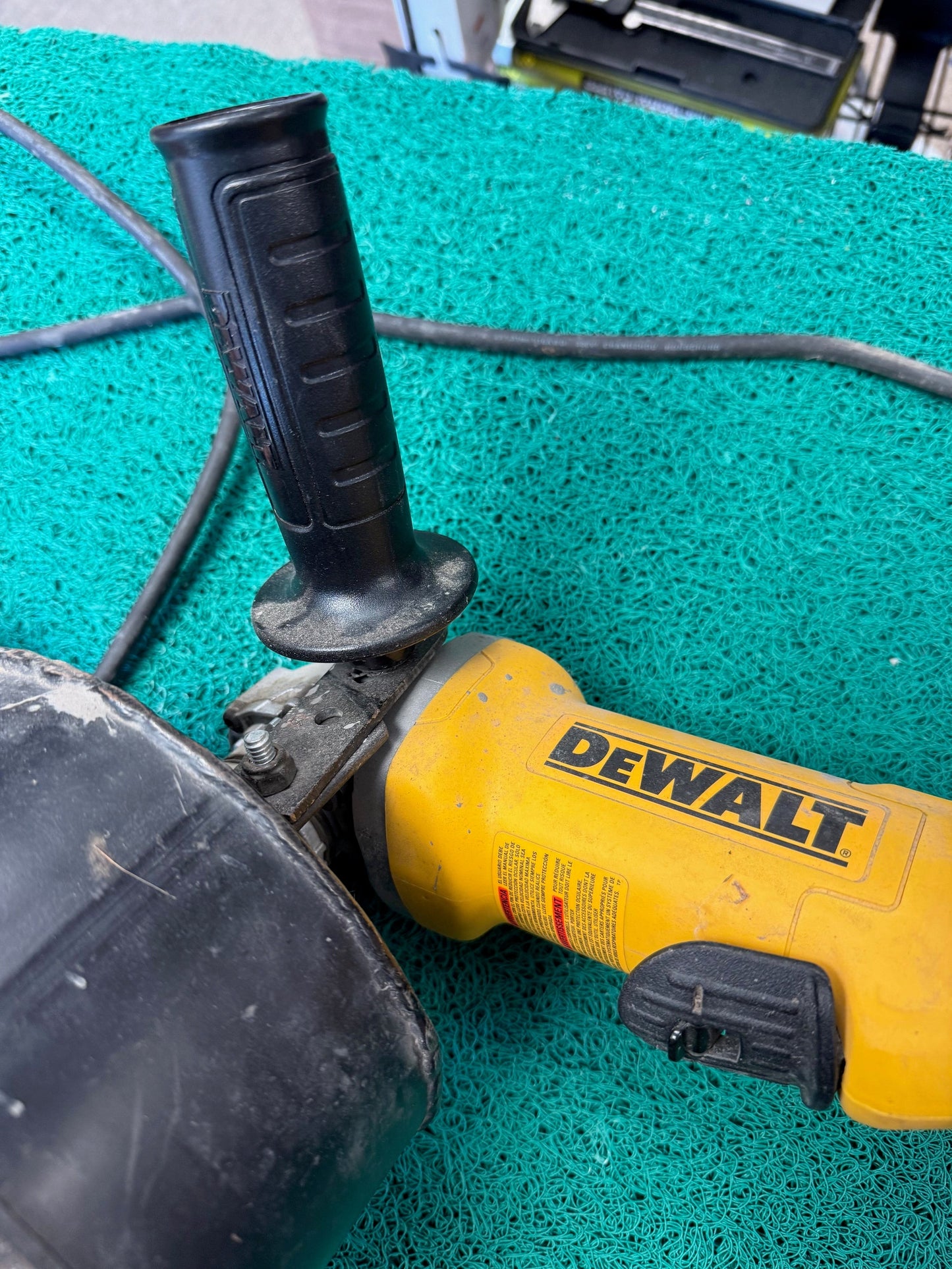 Cobra Crusher Rock Crusher with Dewalt 11,000 RPM Angle Grinder - Used