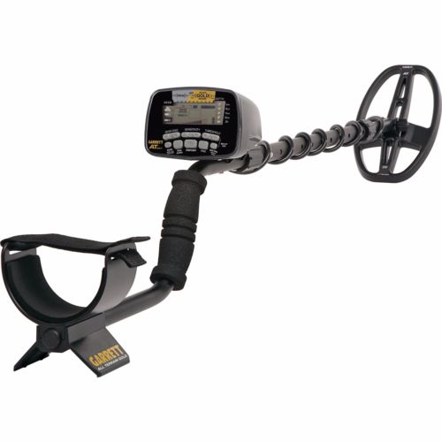 Garrett AT Gold Metal Detector – Shop Demo Unit with Ultimate Treasure Hunting Package