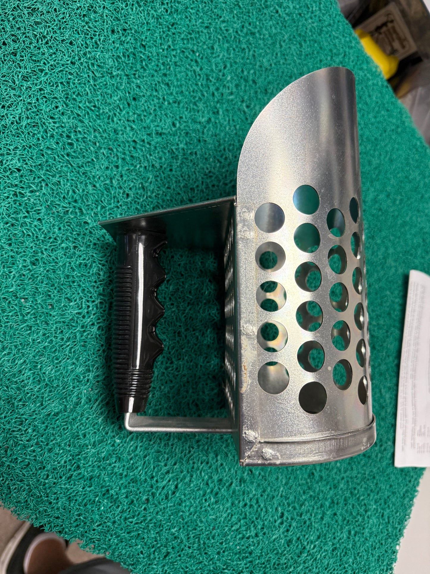 Quicksilver Metal Sand Scoop – Used (Slightly Used Condition)