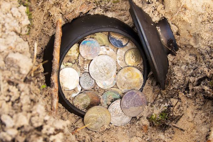 How to Find  Lost Treasure by  Charles Garrett
