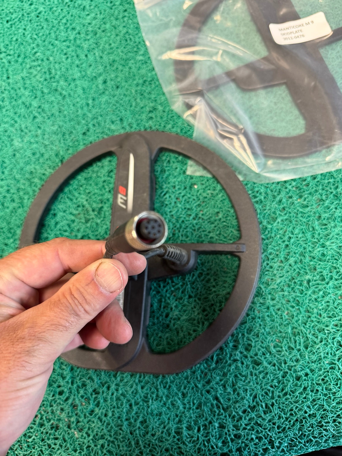 M9 coil connector and replacement cover